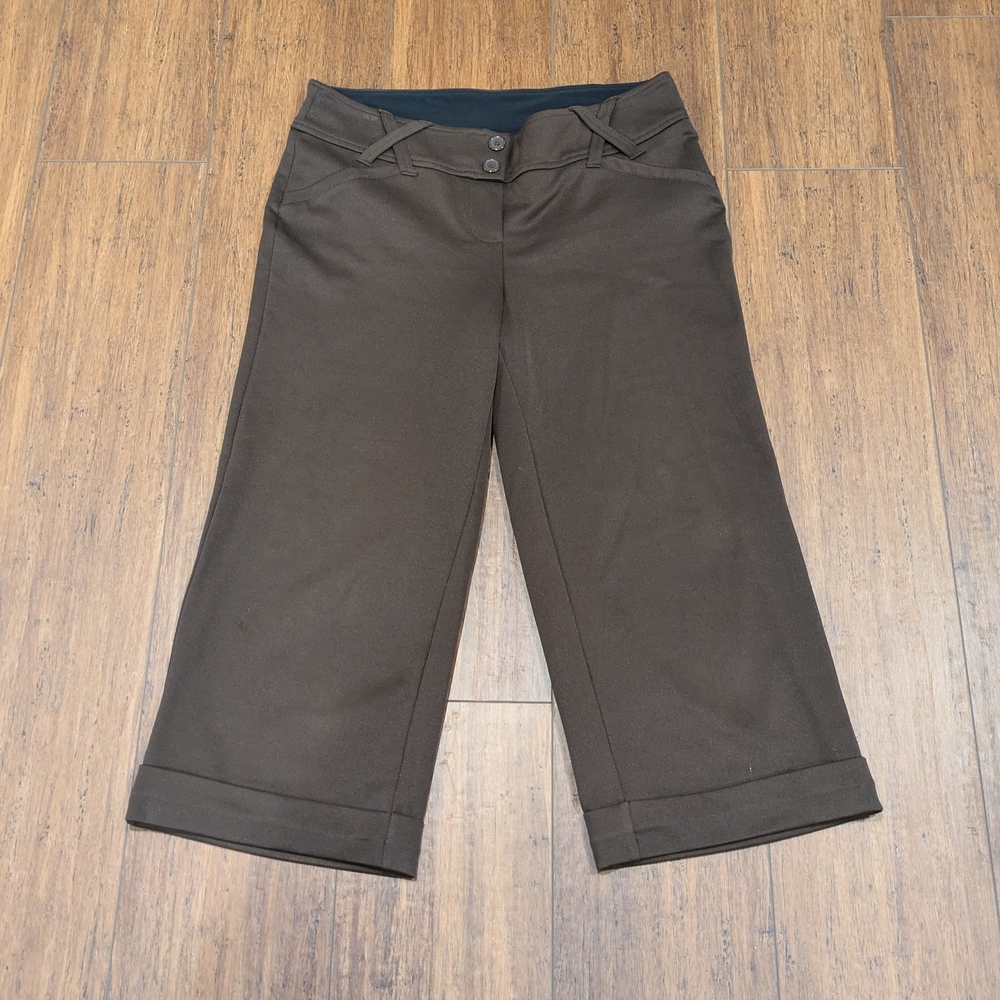 Fashion Bug Women's Brown Capri Pants Size Medium